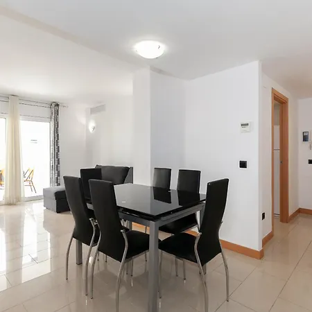 Uhc Sol I Mar Family Complex