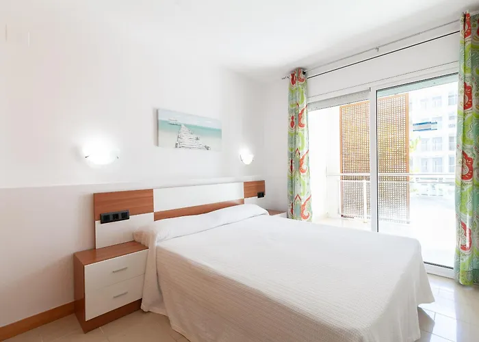 Uhc Sol I Mar Family Complex