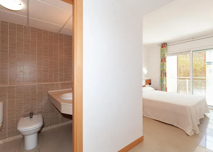 Uhc Sol I Mar Family Complex *